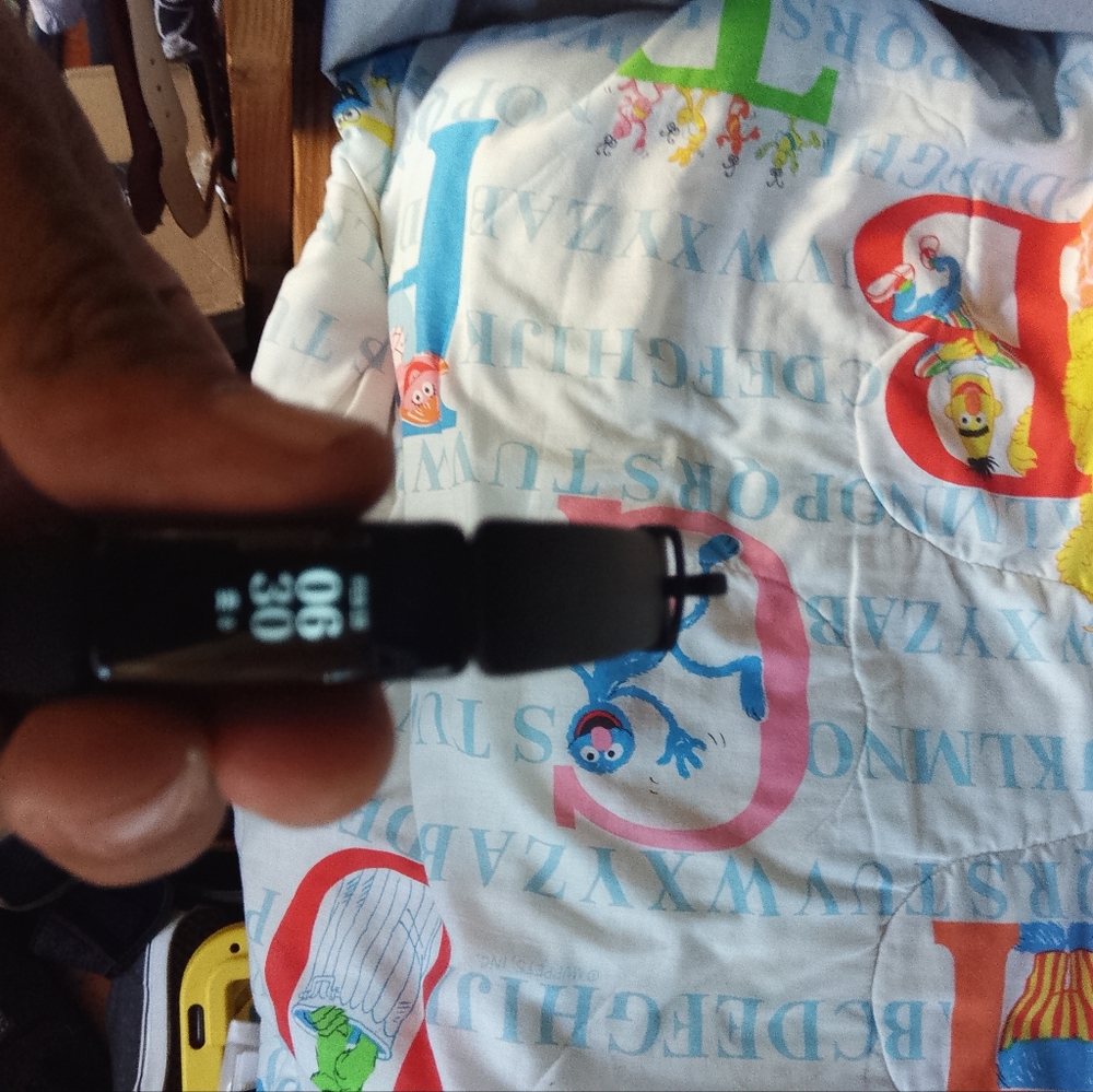 Fit bit - Picture 2 of 2